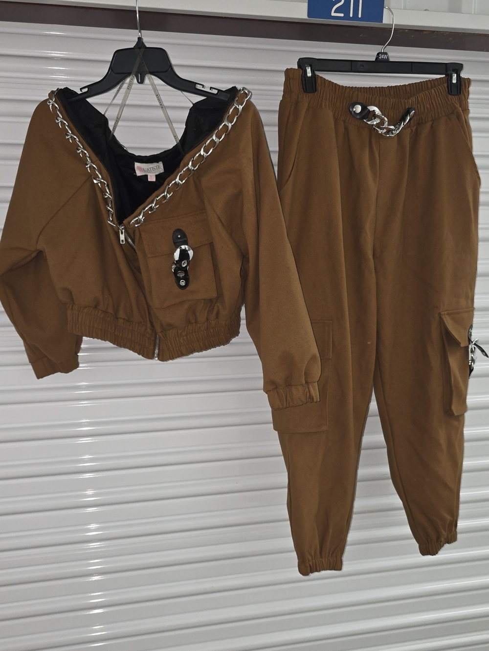 Chain-Accent Brown Cargo Joggers & Cropped Jacket Set